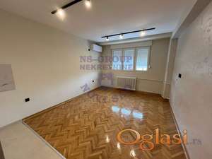 Kompletno renoviran stan sa dve spavaće sobe !