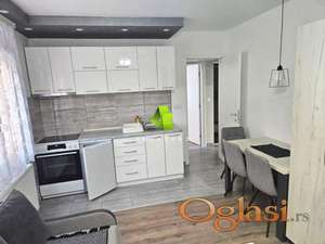 Jednoiposoban stan u novoj zgradi kod Pravnog fakulteta ID#7657