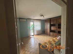 Novi Sad, Bulevar Oslobođenja - Četvorosoban stan na atraktivnoj lokaciji 