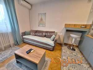 RENOVIRANA GARSONJERA 28M2 CENTAR, IZA RIBLJE PIJACE, 300EU