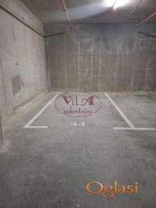 Novi Sad, Salajka, garazno mesto u Partizanskoj