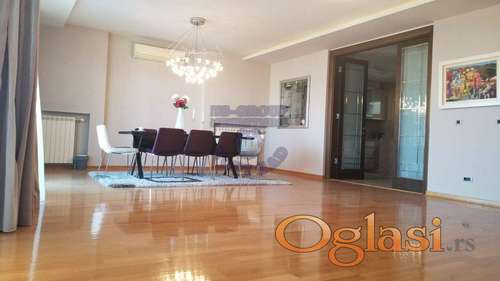 202m2 NOVI SAD CENTAR