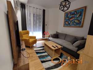 Lux garsonjera - 28m2 - Adamovićevo Naselje