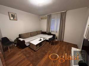 Dvosoban-kompletno namešten ! Bulevar Oslobođenja !