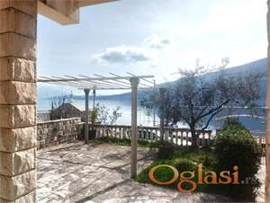 Mediteranska kuća na moru – Đenovići