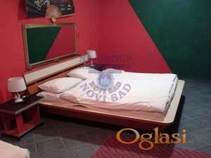 Odličan lokal,trenutno hostel u radu, u strogom centru Novog Sada.