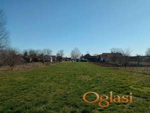 Veliki visenamenski plac u centru Backog Petrovca