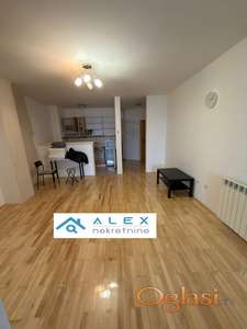 Odličan dvoiposoban stan na Bulevaru Evrope