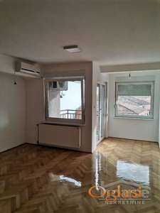 NOVI SAD - ADAMOVIĆEVO NASELJE - 45m2 - 270 evra