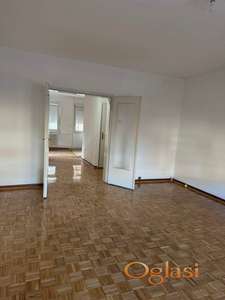 Izdaje se trosoban stan – Bulevar oslobođenja