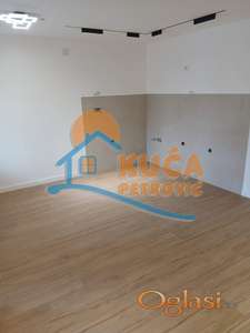 3.0, Stan u kući, Duvaniište