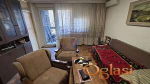 Trosoban stan na Naselju - P o v o lj n o !