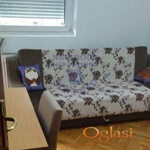 Izdaje se dvoiposoban stan na idealnoj lokaciji-Cara Dušana.