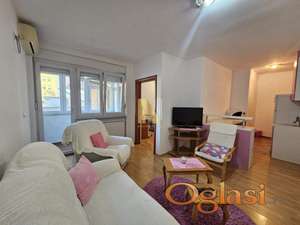 Centar, Augusta Cesarca, jednoiposoban