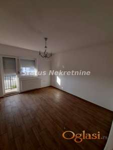 Novi Futog-Prazan Trosoban stan 70 m2 na spratu-Zakupnina 350e-potreban je Depozit-065/385 8880