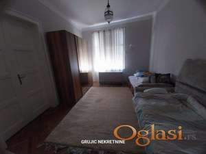 Stari Grad,Skadarlija,3.0,salonac ID#1653