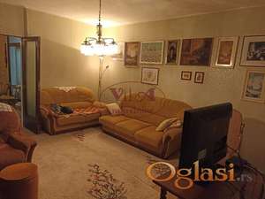 Novi Sad, Petrovaradin, Lep dvoiposoban porodičan stan