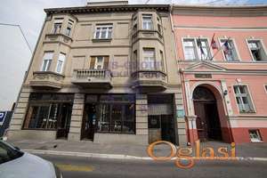 Nadomak pešačke zone! Uknjižen 1/1