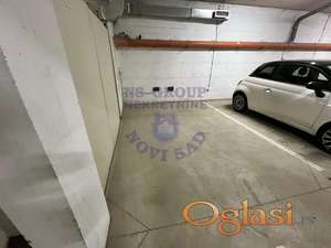 Odlično garažno mesto u sterenu zgrade