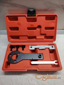 Alat za zupcenje Fiat,Chrysler 1.1 1.2 1.4 8 ventila  Koristi se za zakljucavanje bregaste osovine i radilice prilikom zamene zupcastog kaisa.  Kompatibilan sa modelima Fiat Panda, Punto, Grande Punto, 500, Doblo, i Chrysler Ypsilon.  Ukoliko zelite da porucite Posaljite poruku  1 Ime i prezime 2 Ulica i broj 3 Mesto i postanski broj 4 Broj telefona za kontakt