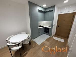 Odlican jednosoban 32m