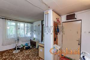 Dvosoban stan, starogradnja, drugi sprat