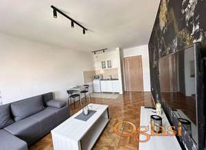 Kompletno nameštena garsonjera na odličnoj lokaciji