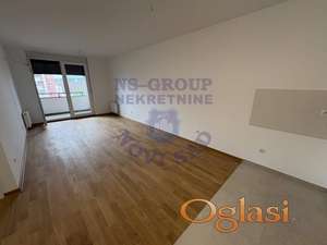 Trosoban 79m2 Bulevar patrijarha Pavla
