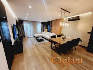 Četvorosoban Lux stan na atraktivnoj lokaciji, kompletno renoviran i namešten