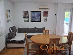 Izdajem (vlasnik) jednoiposoban 39m2 Subotička 100. 400e