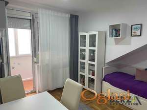 KOMPLETNO NAMEŠTEN I OPREMLJEN JEDNOIPOSOBAN STAN, SAJAM