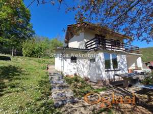 Rakovac-Kuća 67 m2 na Fantastičnoj Zelenoj Oazi sa Terasom i Pogledom za kupce sa Posebnim Stilom Života-065/385 8880