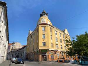 Fantastican salonski dvoiposoban stan u centru Novog Sada!
