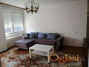 NAMEŠTEN DVOSOBAN KOMFORAN STAN 63M2 LIMAN 3, BLIZU PIJACE I PARKA, 450EU