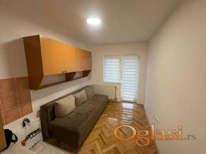 Garsonjera u blizini centra grada !