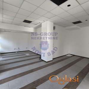 Izdaje se veoma lep ulični lokal na Bulevaru Oslobođenja.