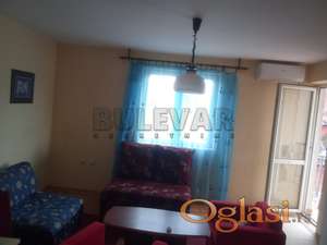 Izdaje se stan kod Vojne bolnice