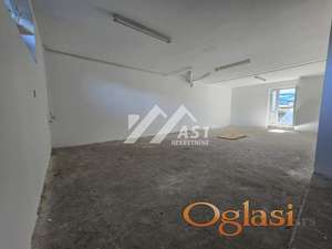 Prodaje se četverosoban stan  u suterenu na Klisi ID#5334