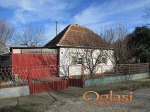 Prodaja četvorosobne kuće čvrste gradnje nedaleko od centra Bečeja