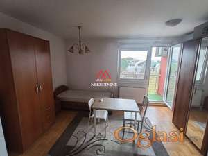 Garsonjera - 28m2 - Adamovićevo naselje