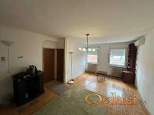 Odlican Dvosoban stan u Centru grada!