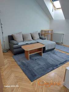 Namestena garsonjera