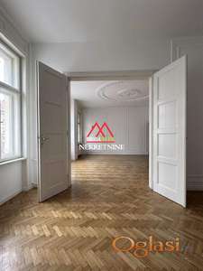 Kompletno renoviran salonski stan - 84m2 - Centar