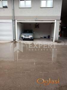 Izdaje se garaža sa rolo vratima, u Zelengorskoj ulici