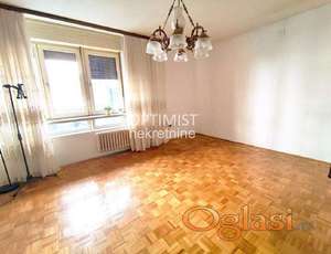 Karađorđev park, uknjižen, useljiv ID#3405