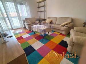 Trosoban renoviran, porodičan stan -Liman!