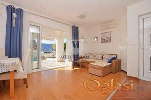 Herceg Novi - jednosoban stan površine 43m2 + 12m2 dvorišna terasa.