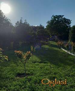 Odličan plac u Sremskoj Kamenici