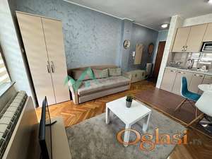 Novi Sad, Bulevar oslobođenja - Kompletno nameštena garsonjera na jednoj od najatraktivnijih lokacija 