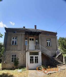 Boljevac-kuca sa okucnicom,1km od centra